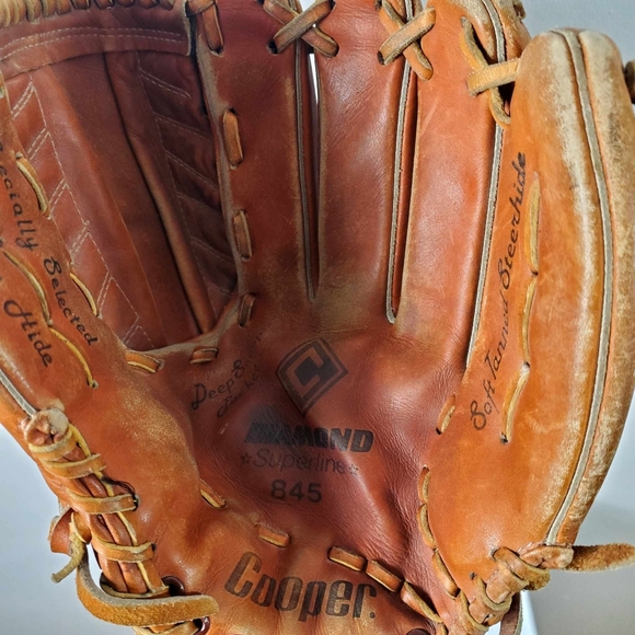 Cooper Baseball Leather Glove - Picture 4 of 8